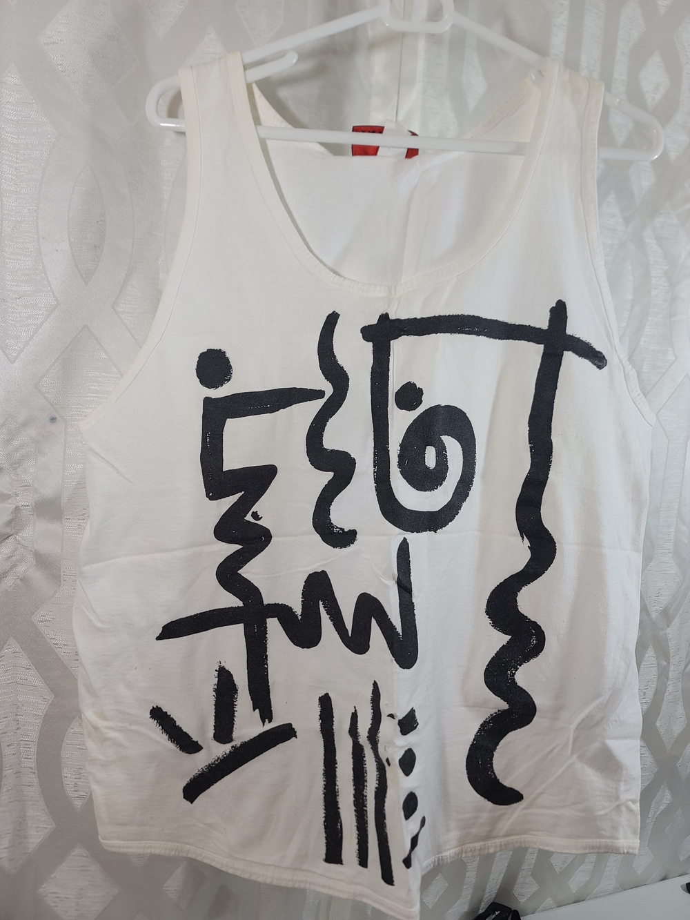 Marika  Vintage 90"White Tank Top with Black Abstract Graphic
